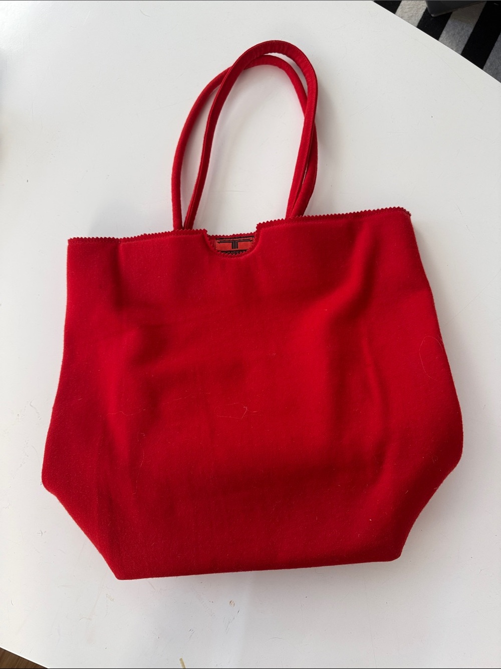 Red Women's felt Tote Bag - Classic Everyday Carry